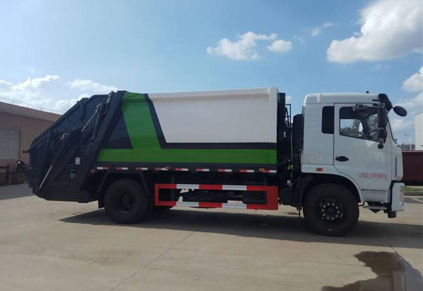 東風(fēng)專(zhuān)底壓縮垃圾車(chē)10-12方圖片