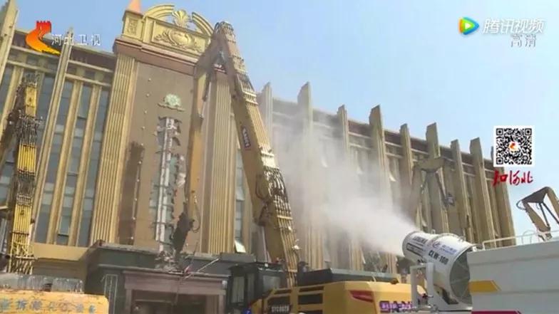 程力抑塵車(chē)助力雄安綠色環(huán)保第一拆大顯身手，被央視等電視臺(tái)主流媒體重點(diǎn)報(bào)道