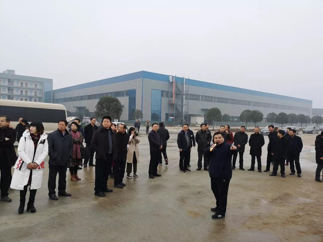 隨州市委、市人大代表團(tuán)蒞臨程力集團(tuán)商用車產(chǎn)業(yè)園視察